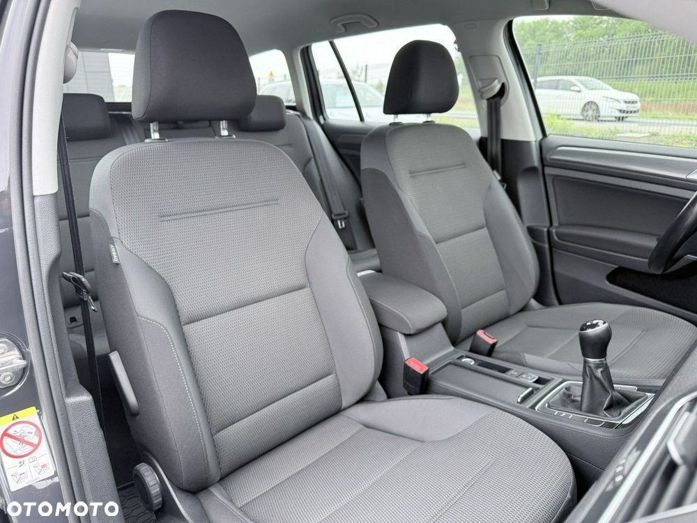 Volkswagen Golf Variant - 16