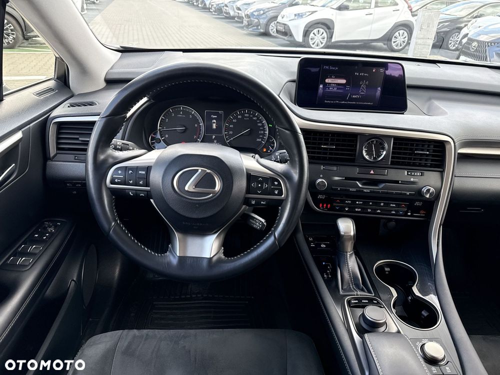 Lexus RX - 12