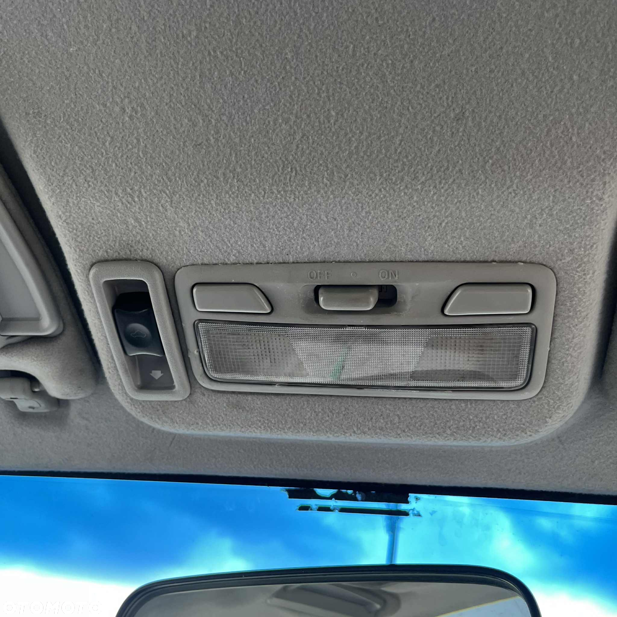Mitsubishi Pajero - 23