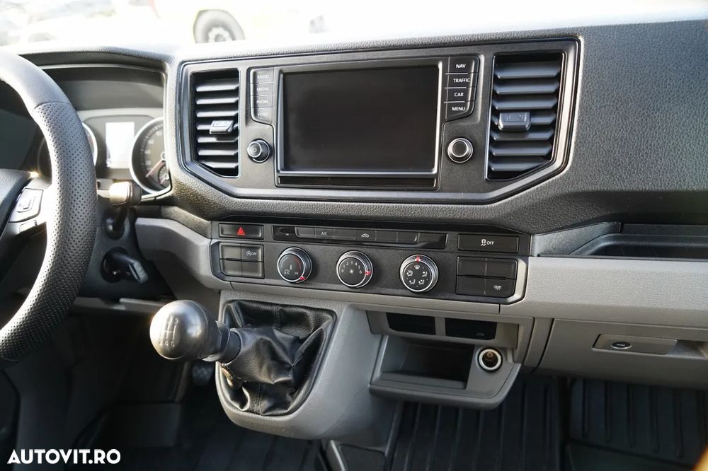 Volkswagen CRAFTER / CONTAINER / LIFT / 2019 / DUBLU / 3 LOCURI / - 30