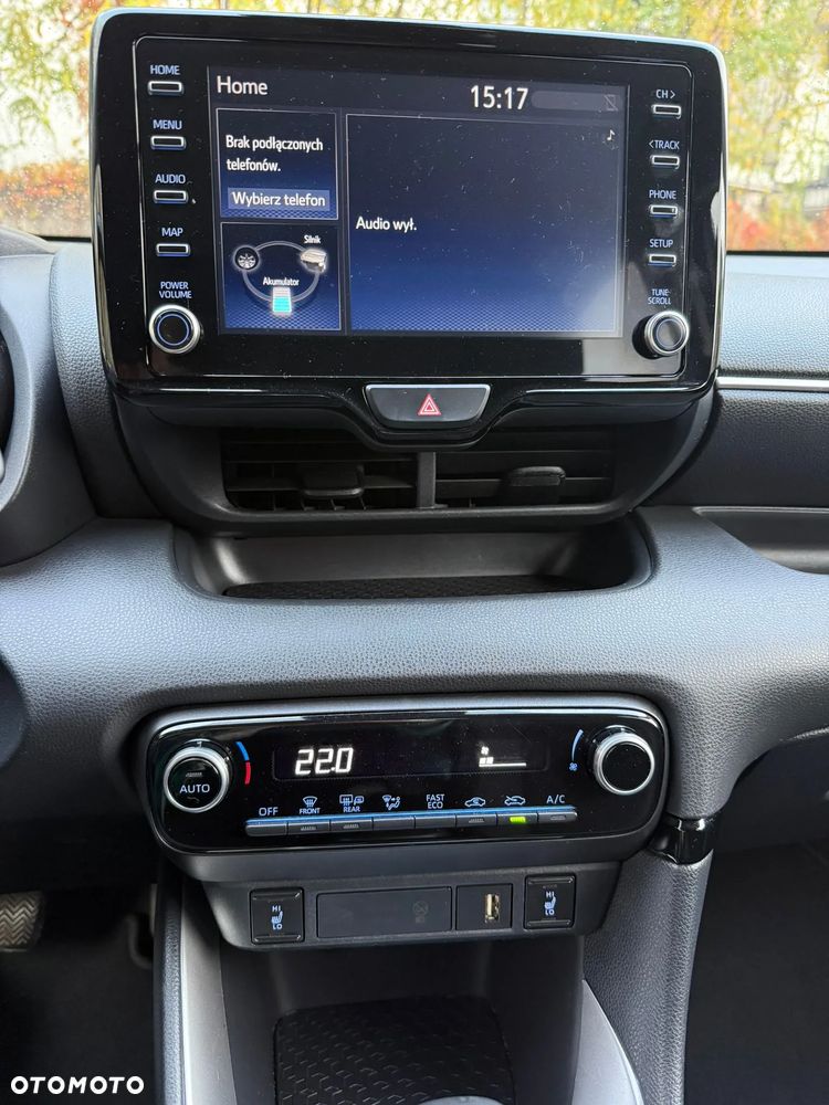 Toyota Yaris ver-hybrid-1-5-comfort - 22