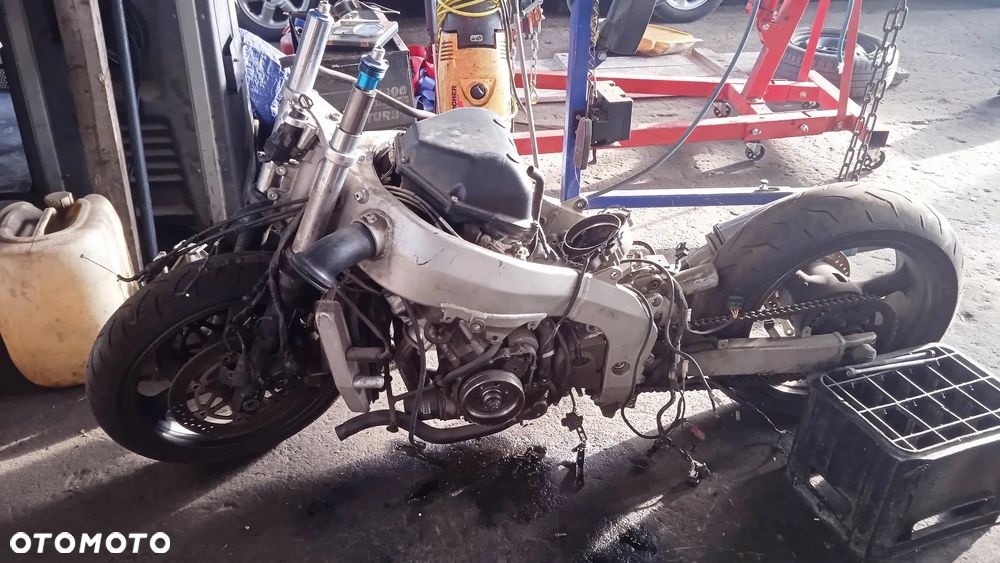 Na części Kawasaki Ninja ZX600G/H967 ZX6R silnik skrzynia rozrusznik alternator bak rama lagi amortyzator kolektor - 2