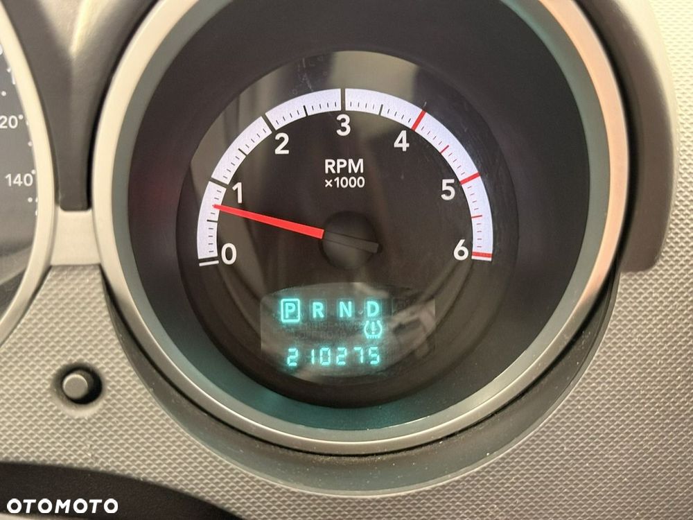 Dodge Nitro 2.8 CRD DPF Automatik SXT - 17