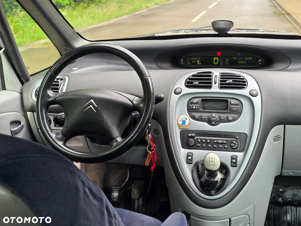Citroën Xsara Picasso 1.6 HDi Exclusive - 27
