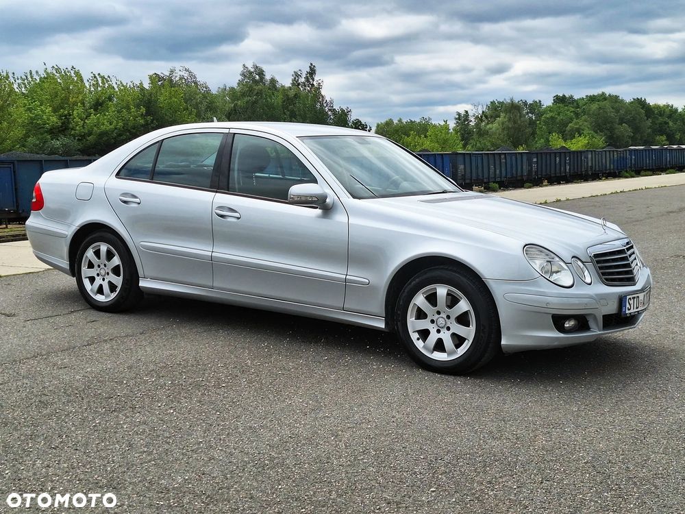 Mercedes-Benz Klasa E 200 CDI Classic DPF - 29
