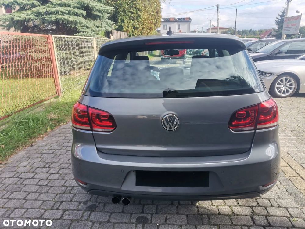 Volkswagen Golf - 2