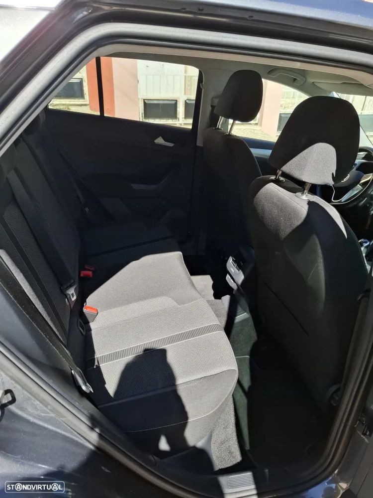 VW T-Roc 1.0 TSI - 11