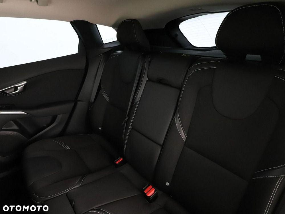 Volvo V40 T3 Geartronic Momentum - 18