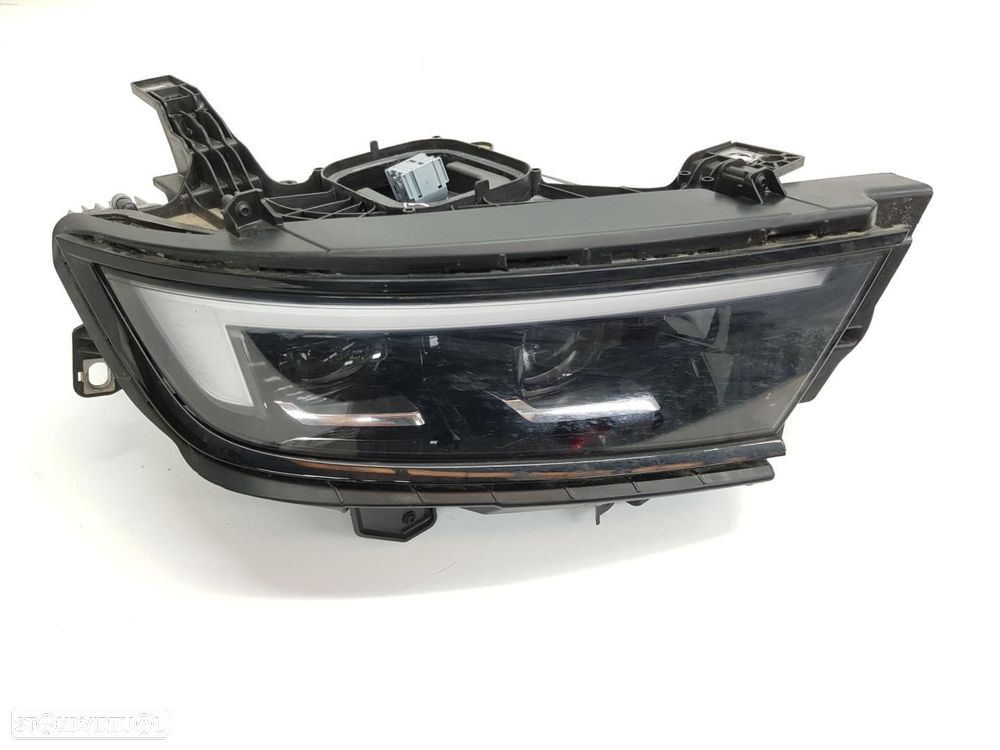 FAROL DIREITO OPEL ASTRA L SPORTS TOURER - 1