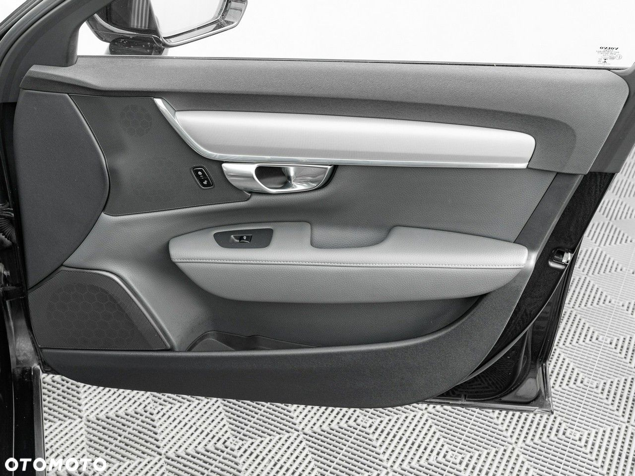 Volvo S90 D5 AWD Momentum - 32