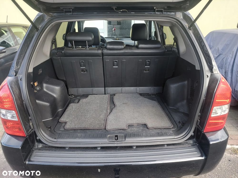Hyundai Tucson 2.0 Comfort 2WD - 18