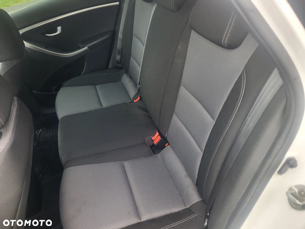 Hyundai i30 1.6 CRDi Comfort - 13