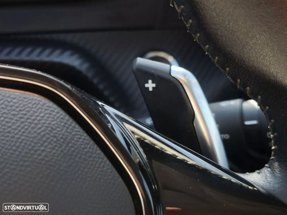 Peugeot 2008 PureTech 130 EAT8 Allure - 18