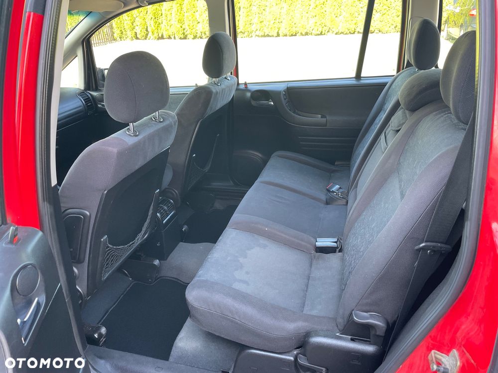 Opel Zafira 1.6 16V Elegance - 7