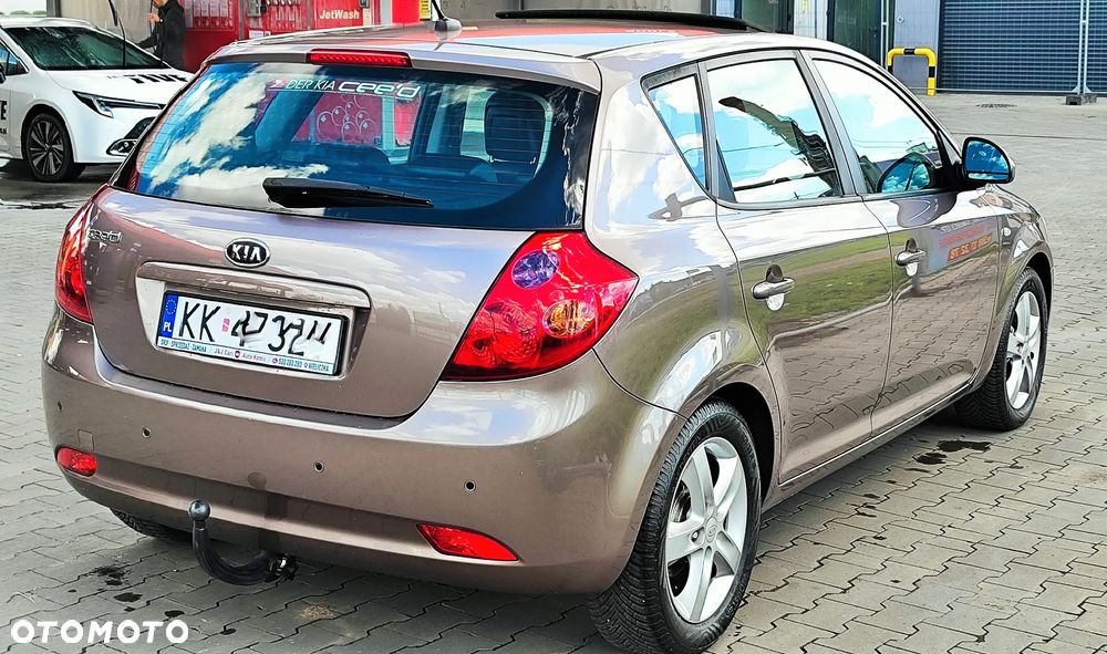 Kia Ceed 1.4 Comfort + - 19