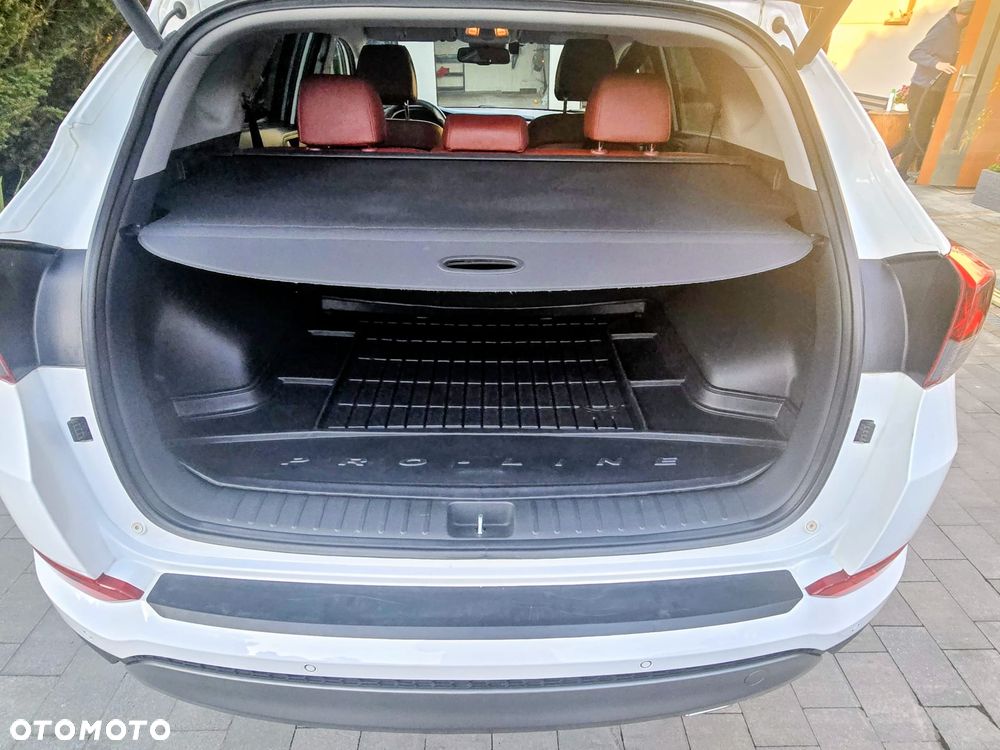 Hyundai Tucson 2.0 CRDI 4WD Automatik Premium - 11