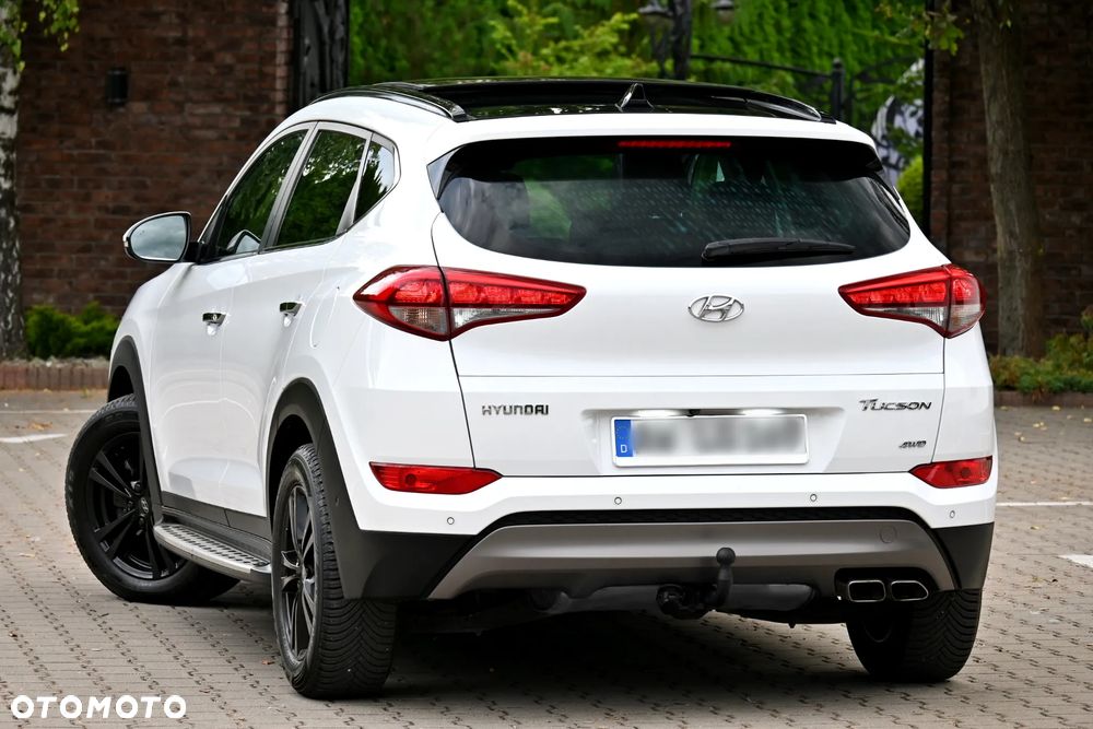 Hyundai Tucson 2.0 CRDi 4WD Automatik 25 Jahre - 18