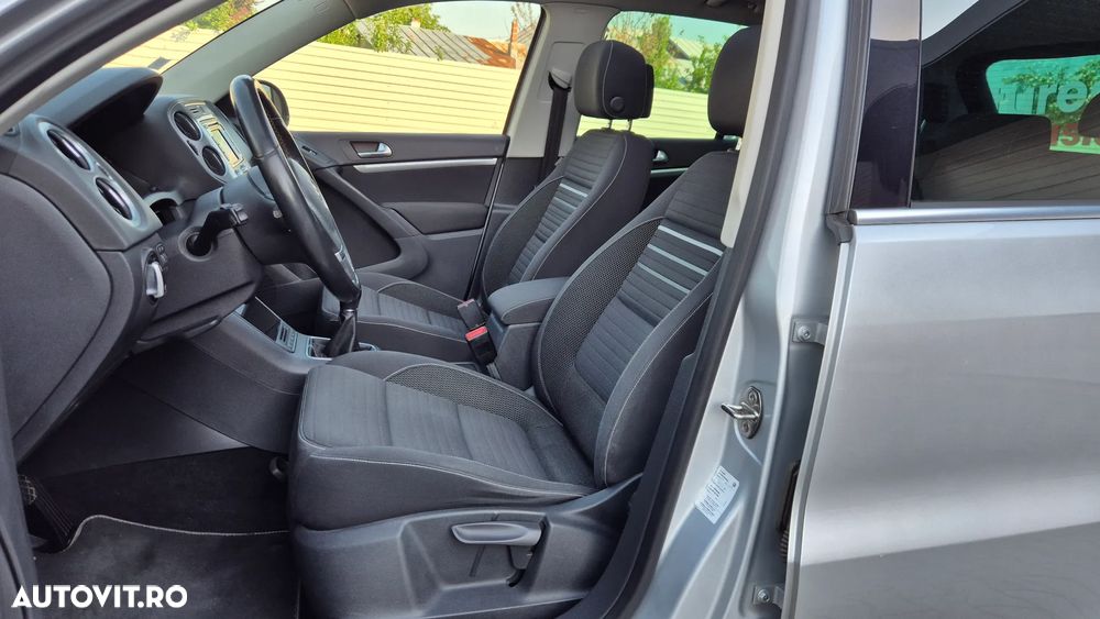 Volkswagen Tiguan - 5