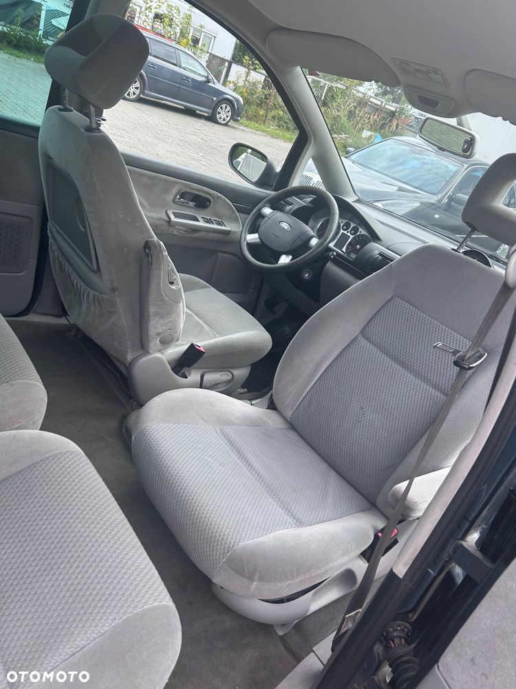 Ford Galaxy 2.8 V6 Ghia - 8