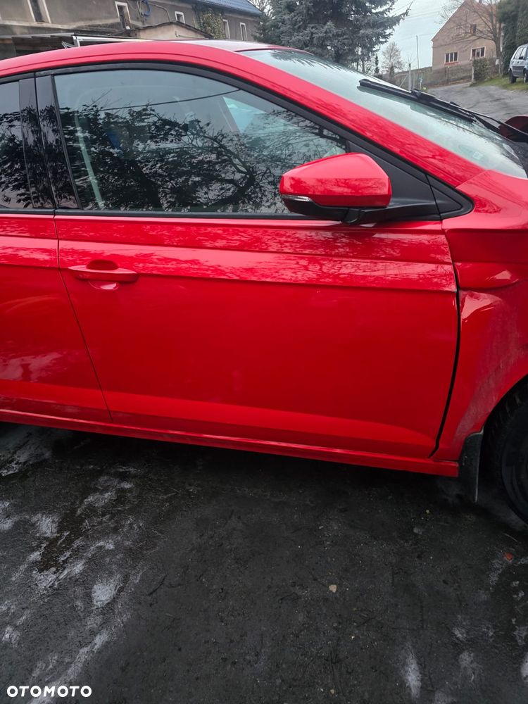 Drzwi  prawy  przód  vw  polo VI   2Gw kolorze LP3G - 1