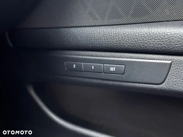 BMW Seria 5 520d xDrive Luxury Line - 10