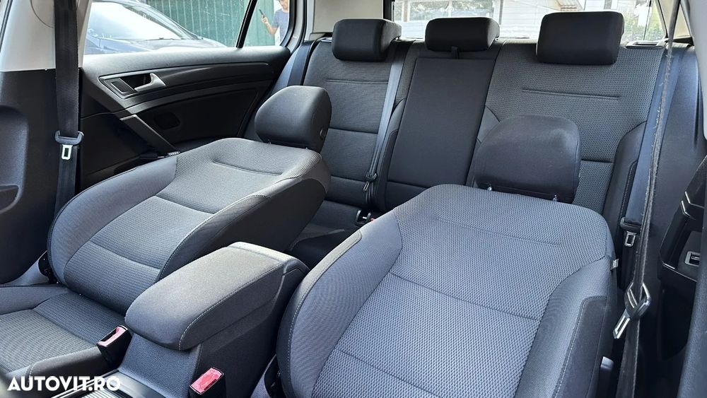 Volkswagen Golf 1.0 TSI Comfortline - 23
