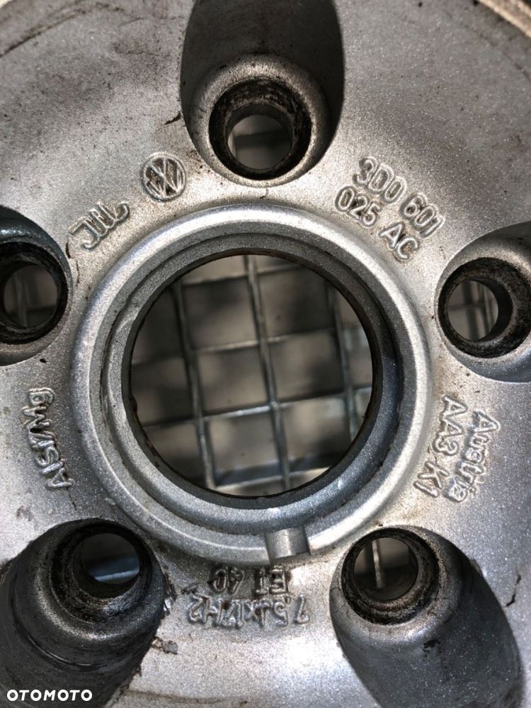 FELGA ALU 7,5 JX17 H2 ET40 5X112 56  VW   3D0601025AC - 4