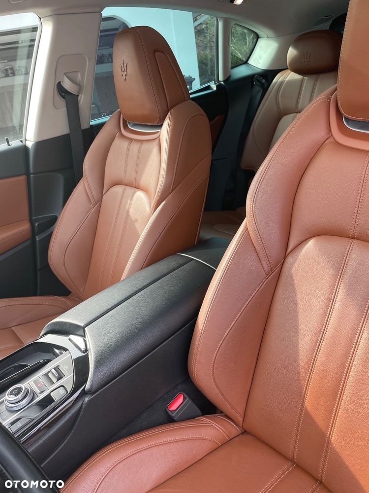 Maserati Levante - 13