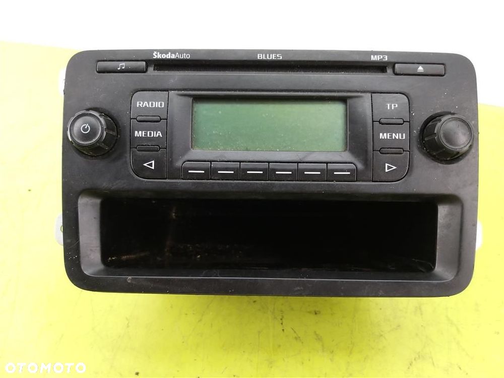 Radio FABRYCZNE CD Skoda Fabia  II 2007-2014 5J0035152A TECHNISAT - 1