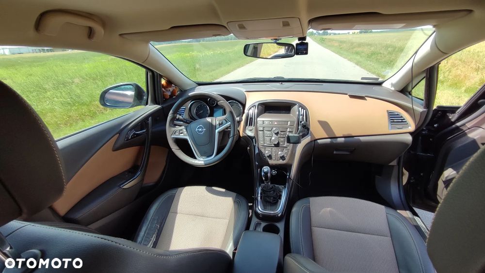 Opel Astra 1.4 T Cosmo - 7