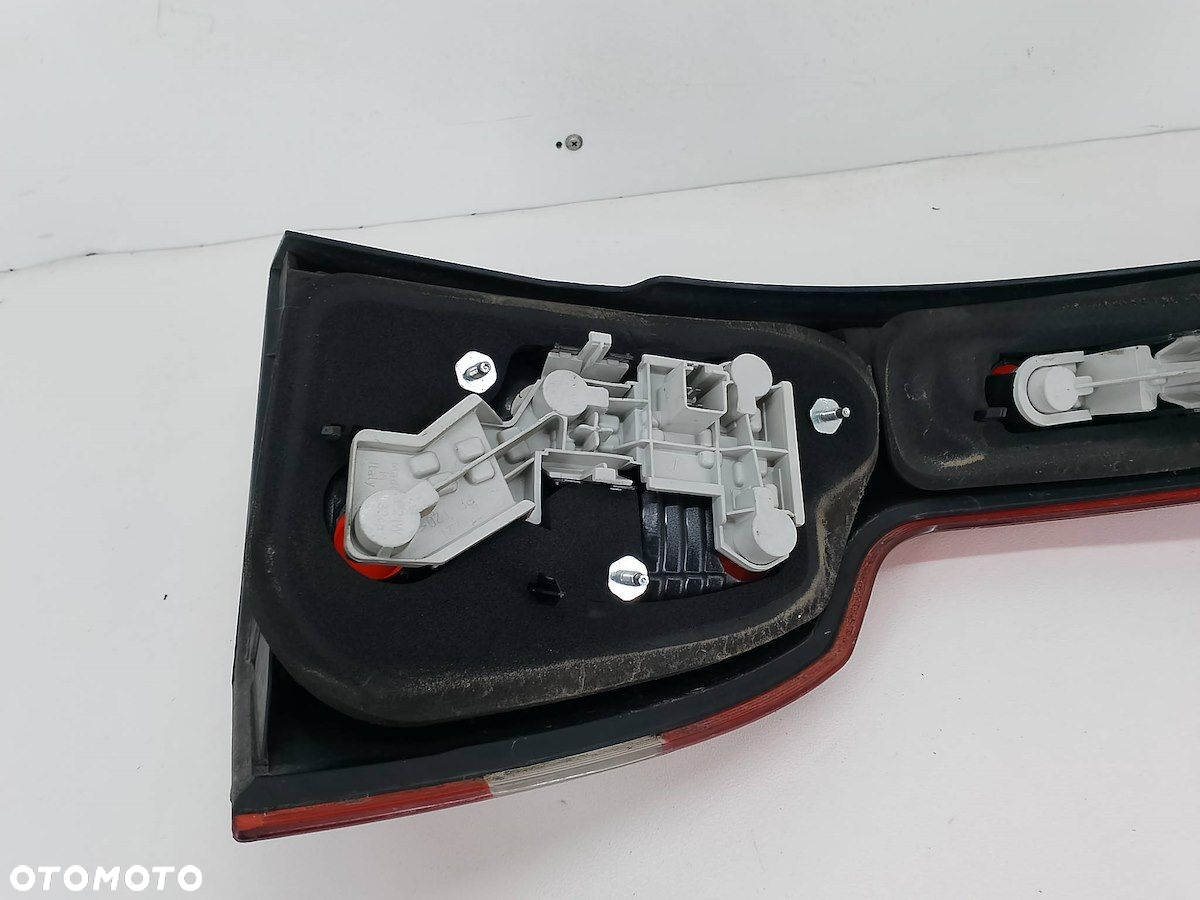 LAMPA TYLNA LEWA VOLVO V50 30698918 KOMBI - 7