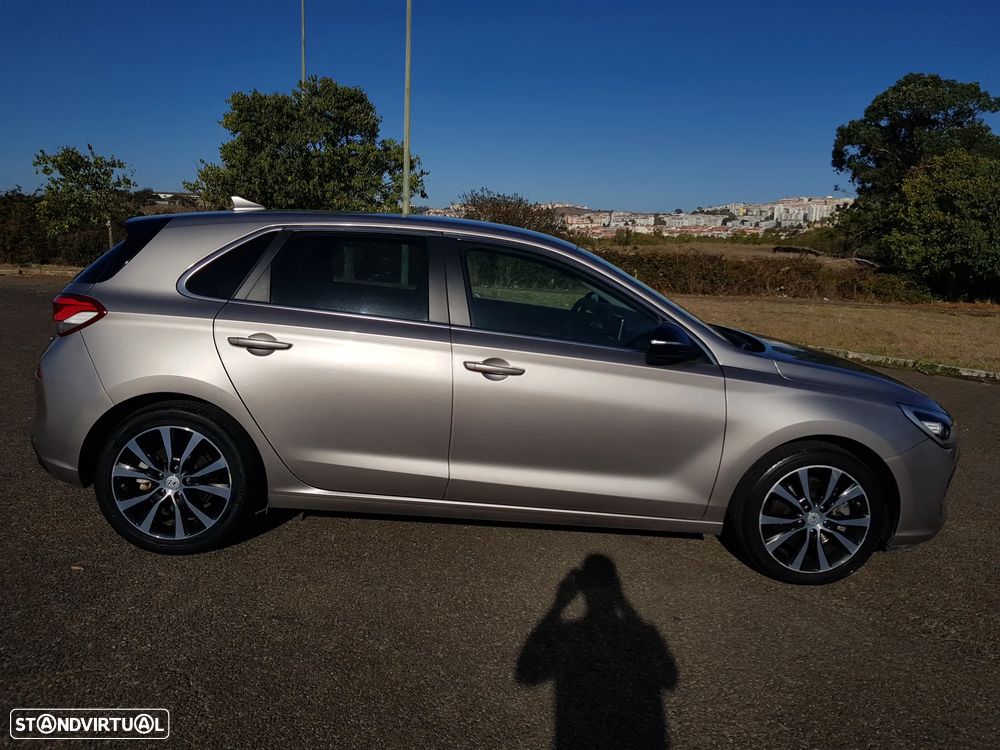 Hyundai i30 1.6 CRDi Launch Edition - 5