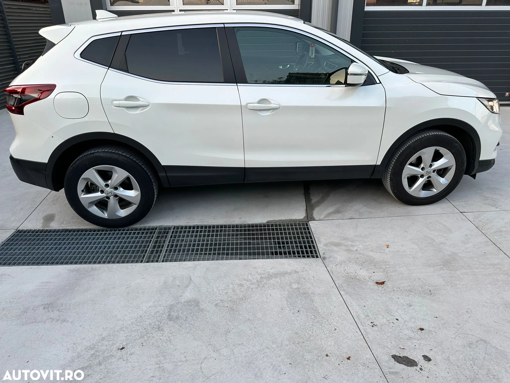 Nissan Qashqai 1.5 DCI TEKNA+ - 9
