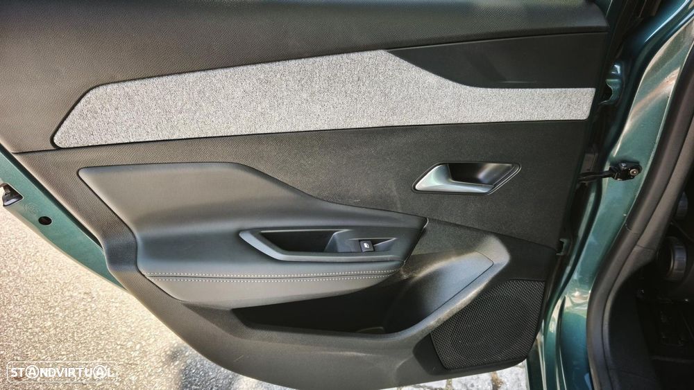 Peugeot 308 1.5 BlueHDi Allure Pack EAT8 - 19
