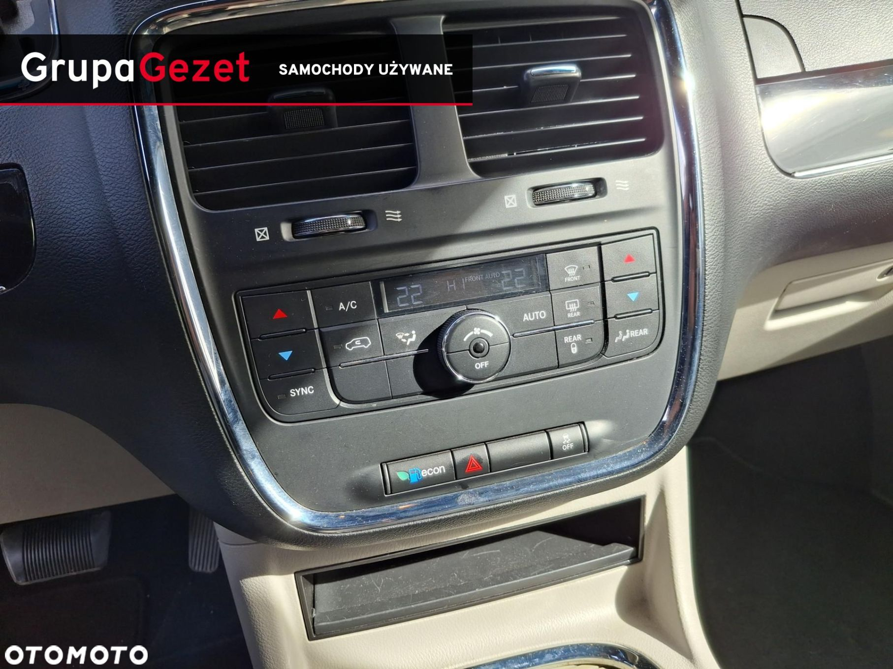 Dodge Grand Caravan - 15