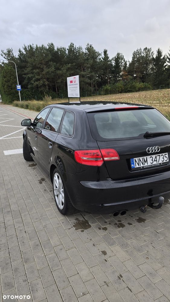 Audi A3 Sportback 2010 photo 3