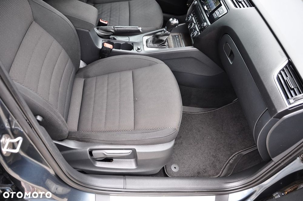 Skoda Octavia 2.0 TDI 4x4 DSG Scout - 29