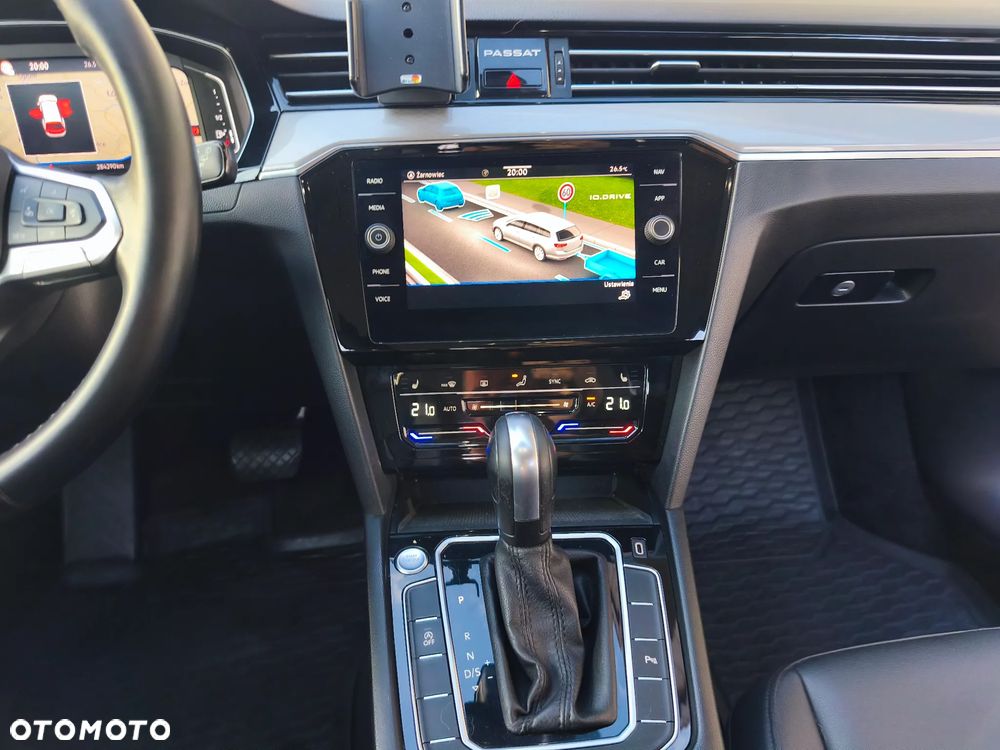 Volkswagen Passat 2.0 TDI SCR DSG Business - 11