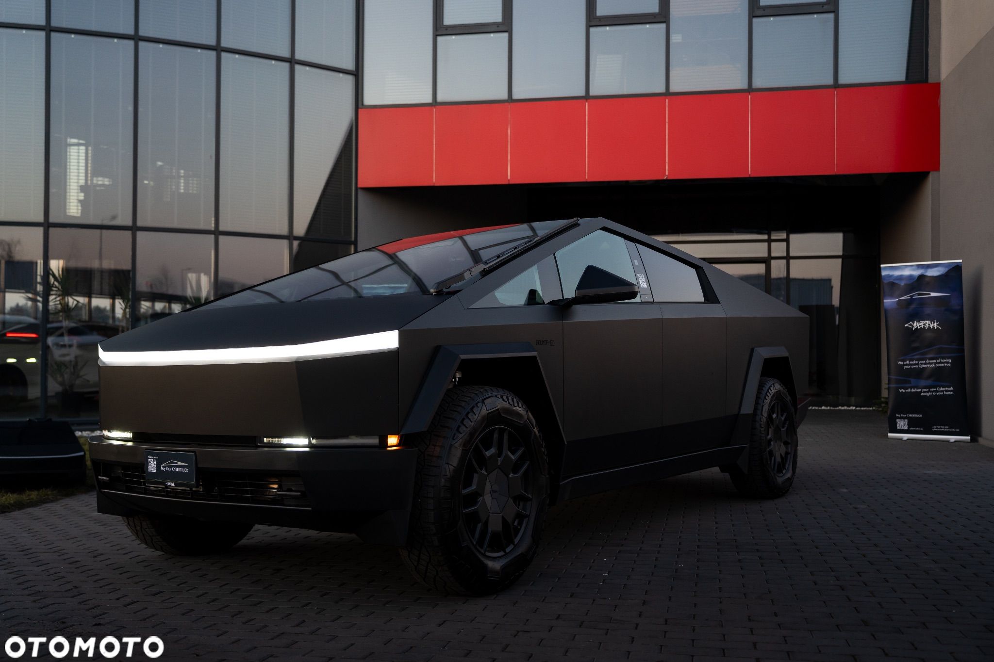 Tesla Cybertruck - 1