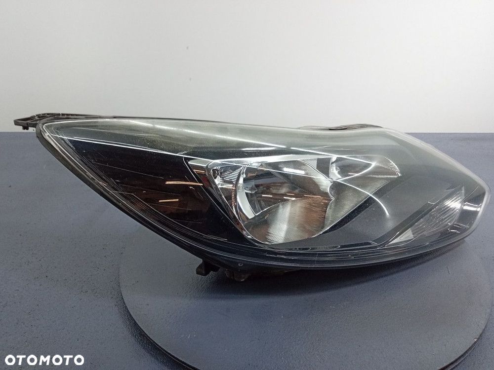 FOCUS MK3 11- REFLEKTOR PRAWY EU BM51-13W029-CJ - 2