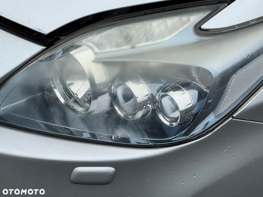 Toyota Prius (Hybrid) Comfort - 19