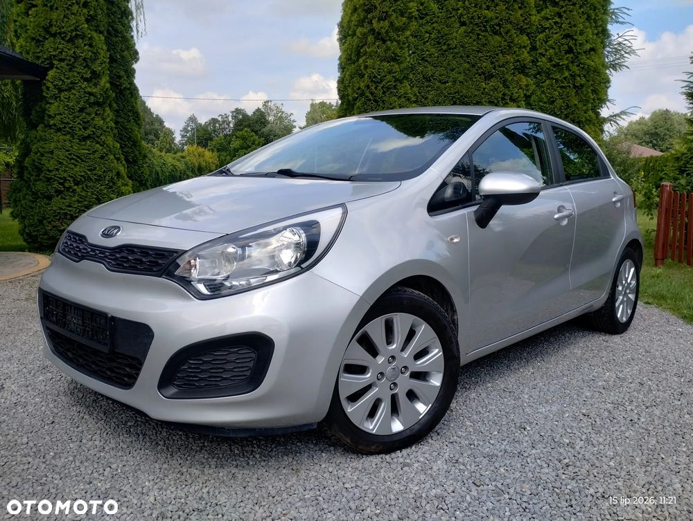 Kia Rio - 4