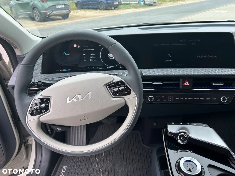 Kia EV6 77.4kWh Plus - 12