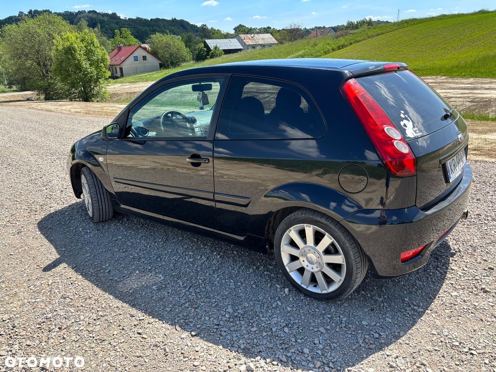 Ford Fiesta - 3