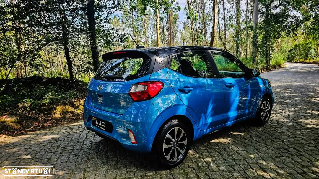 Hyundai i10 1.0 Fifa World Cup Edition - 10