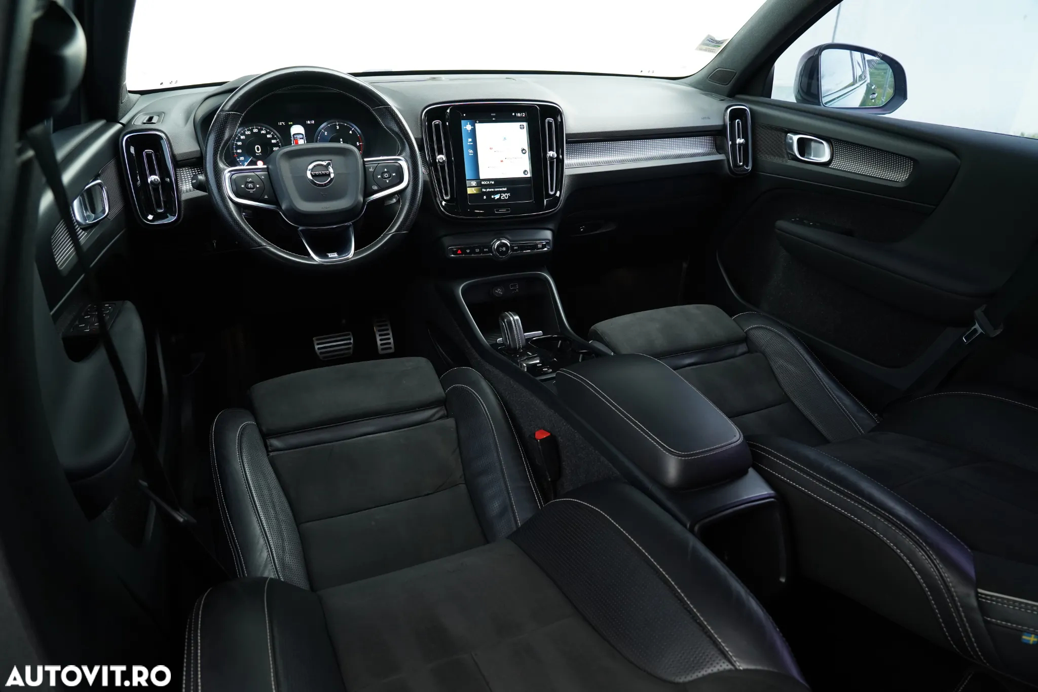 Volvo XC 40 D4 AWD Geartronic R-Design - 9