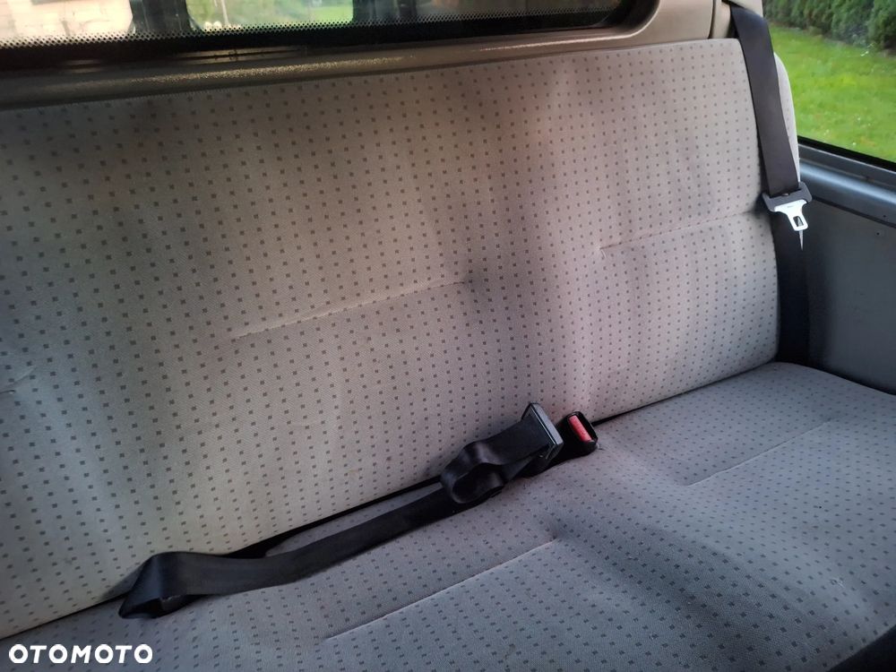 Volkswagen Transporter T4 2.5 tdi 102 km - 17
