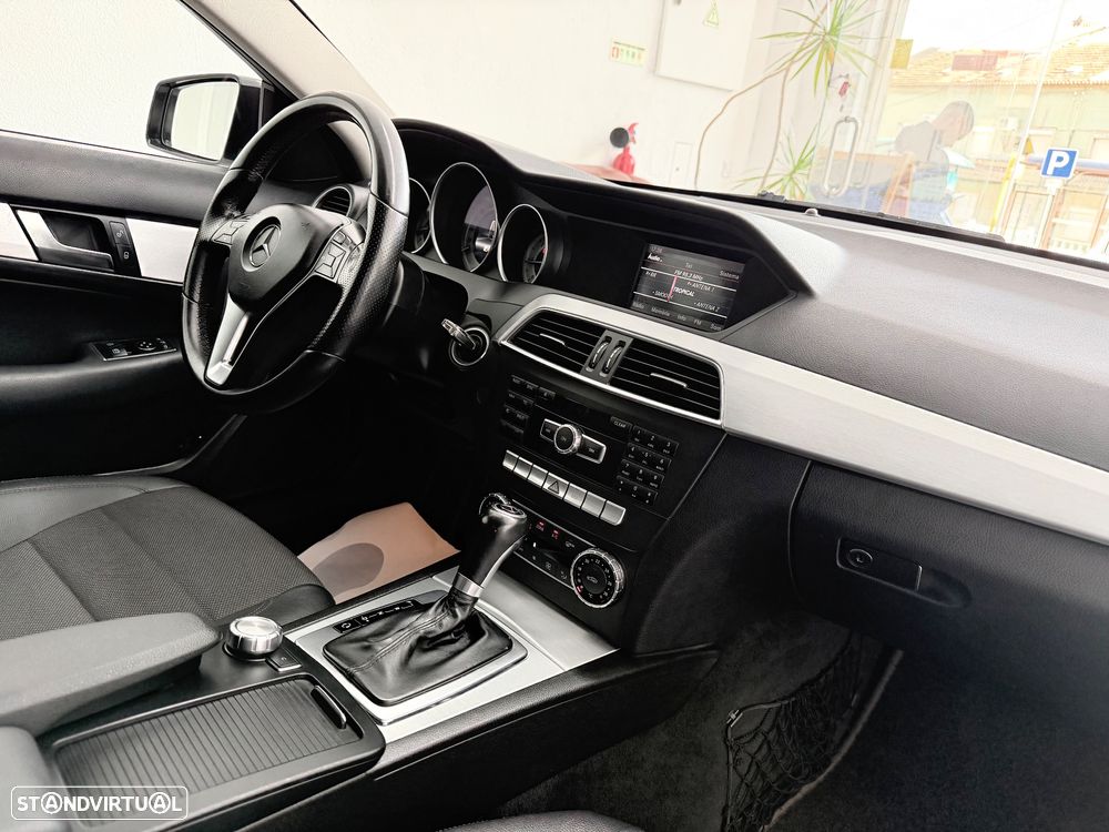 Mercedes-Benz C 220 CDI DPF (BlueEFFICIENCY) 7G-TRONIC - 22