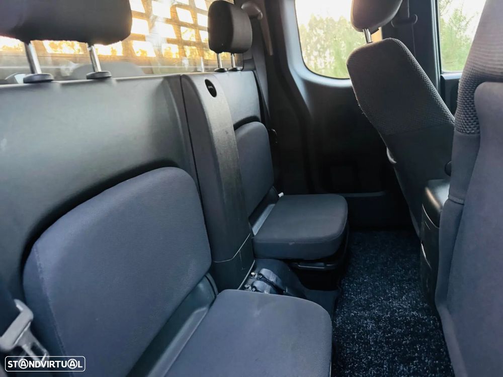 Nissan Navara 2.5 dCi CD SE Eastpak - 43