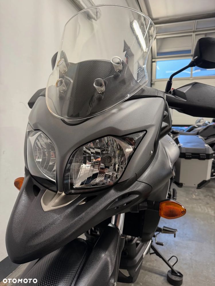 Suzuki V-STROM - 25